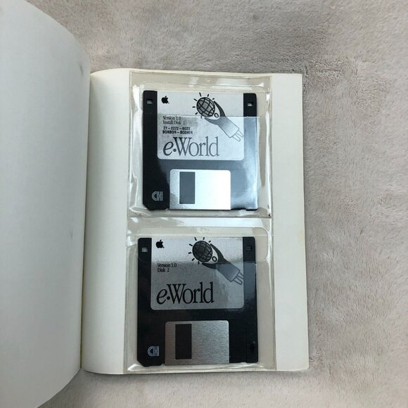 e-World The Official Guide for Macintosh Users by Cary Lu & J Milligan w/ Floppy - Picture 5 of 8